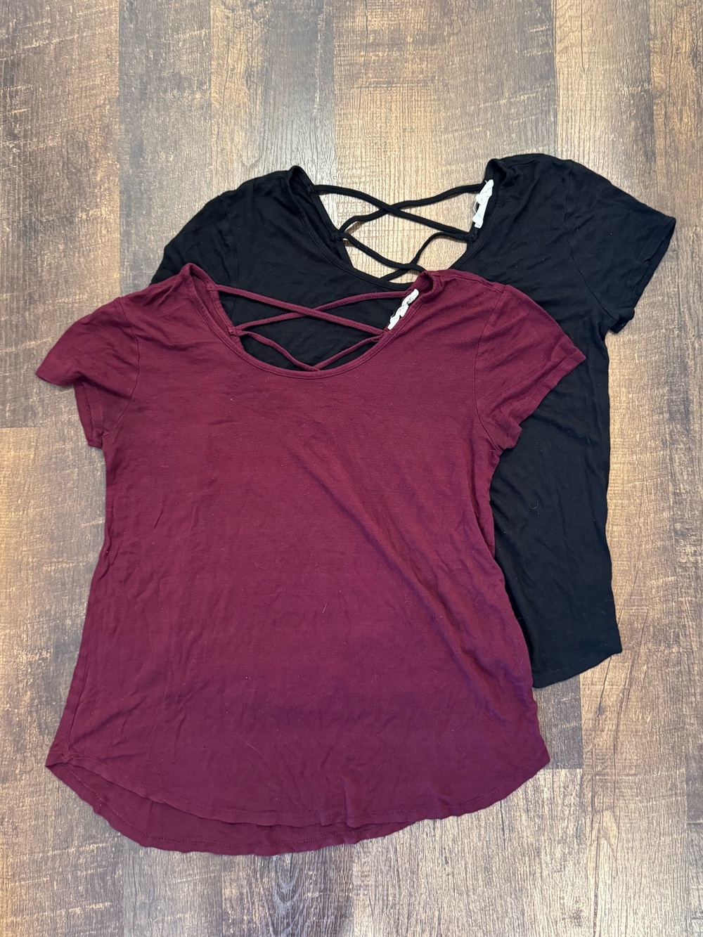 Set of two Hippie rose cross back short sleeve tees